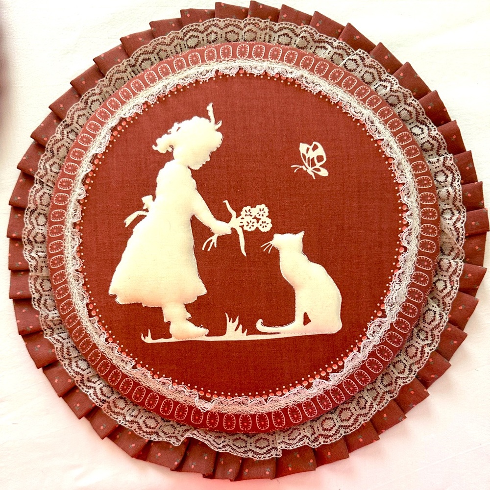 Puffy Child & Cat Silhouette Embroidery Hoop Layered Lace Ruffled Wall Hanging - Picture 1 of 7